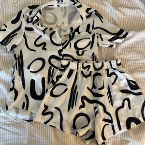 Black and White Abstract Print Matching Set